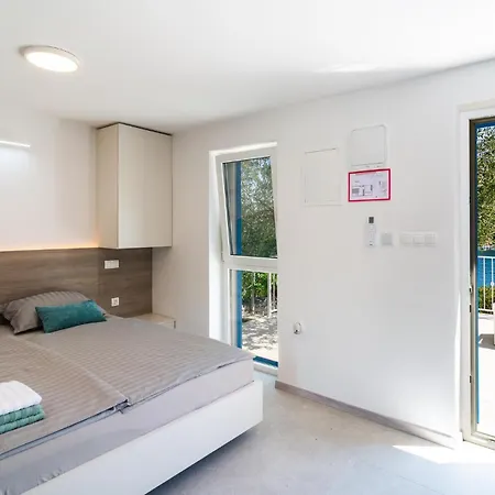 Lovely In With Wifi Ferienhaus Rogač